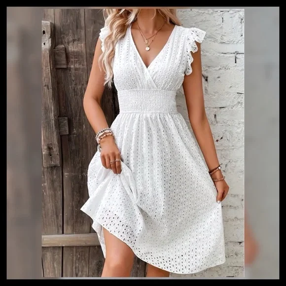 BOUTIQUE Shirred Waist Surplice Neck Dress - Picture 2 of 6